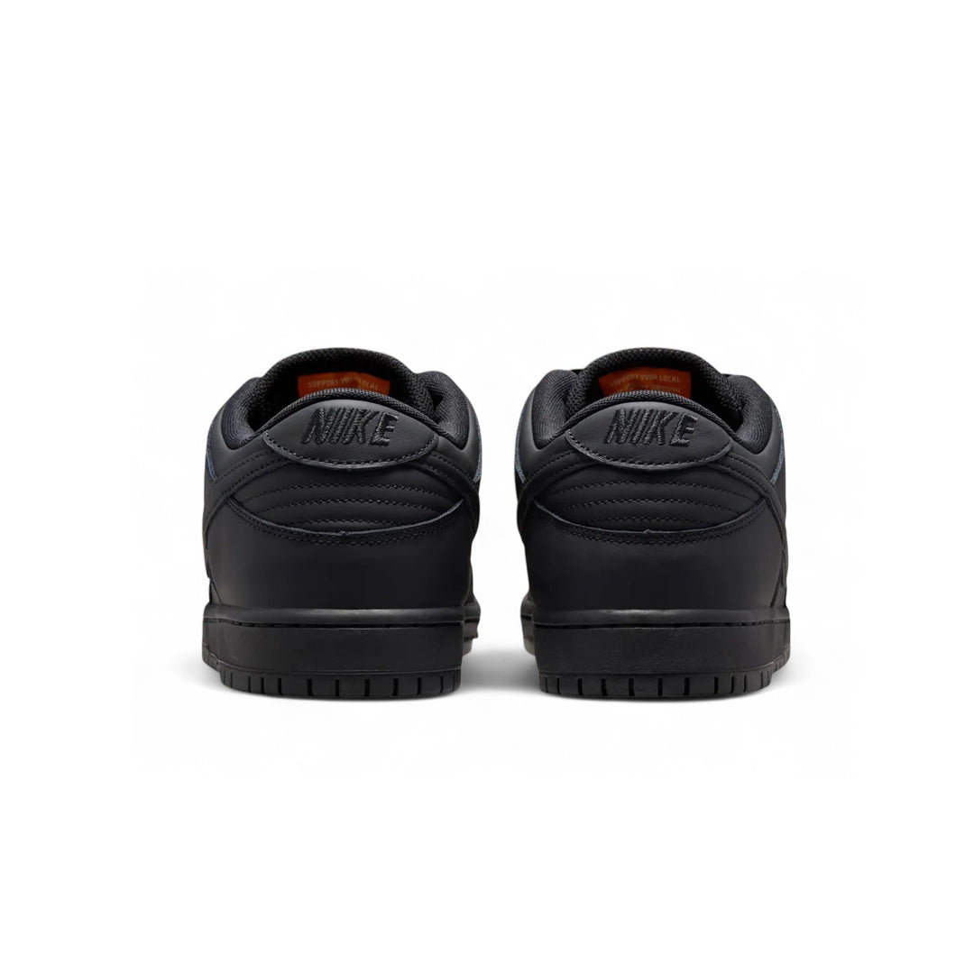 Nike SB Dunk Low Pro "Triple Black"