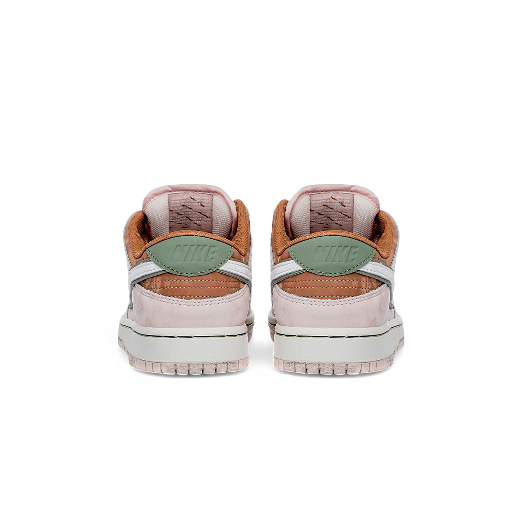 Nike SB Dunk Low Trocadero