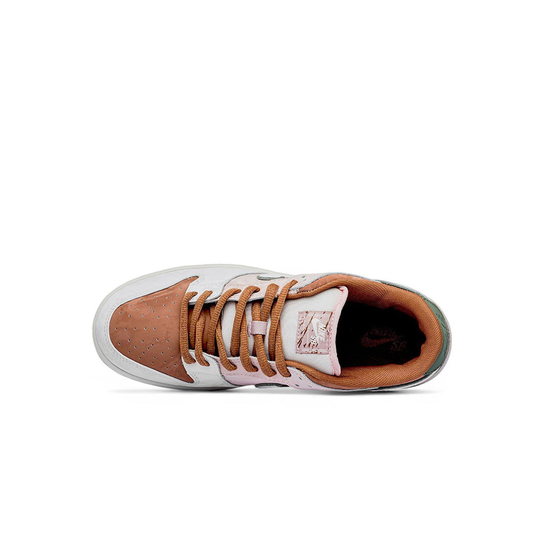 Nike SB Dunk Low Trocadero